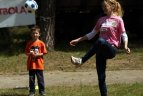 Globos namų vaikus džiugino vyrų bei merginų rinktinių futbolo pamokos