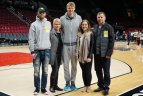 M.Kuzminskas su „Knicks“ žaidė Portlande, kur jo palaikyti atėjo gausus lietuvių būrys