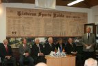 Lietuvos sporto muziejuje atidaryta Olimpinės kolekcininkų asociacijos narių rinkinių paroda.