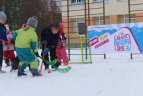 Kačerginėje per pasaulinę "Sniego dieną" buvo žaidžiamas ledo ritulys