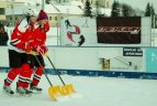 Naujoje čiuožykloje rungėsi „Energijos“ ir „Hockey punks" ledo rotulininkai