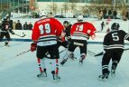 Naujoje čiuožykloje rungėsi „Energijos“ ir „Hockey punks" ledo rotulininkai