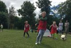 Keturvalakiuose futbolas sukvietė vaikus į turnyrą „Atverk duris vasarai".