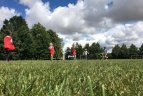 Keturvalakiuose futbolas sukvietė vaikus į turnyrą „Atverk duris vasarai".