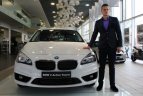 D. Rapšys džiaugiasi naujutėlaičiu BMW