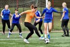 Futbolo turnyras „Už meilę moterims ir futbolui“.